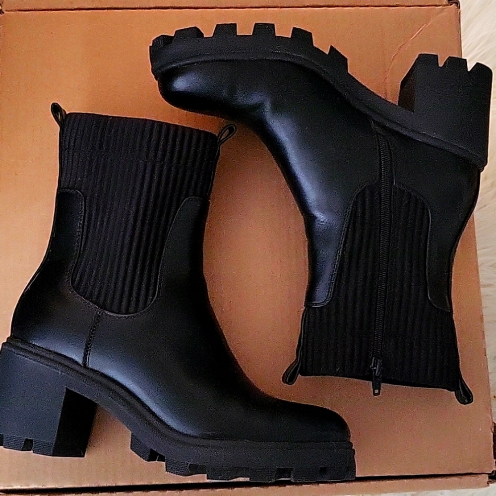 Target A New Day Natasha Lug Sole Boots 8 Black
